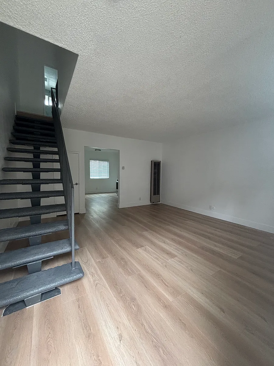 Building Photo - Clara Town Home Apartments