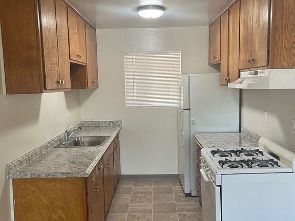 4th image of 2328 Seminary Ave #203