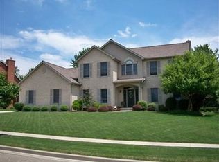 1114 Forrest Ridge Dr, Dover, OH 44622