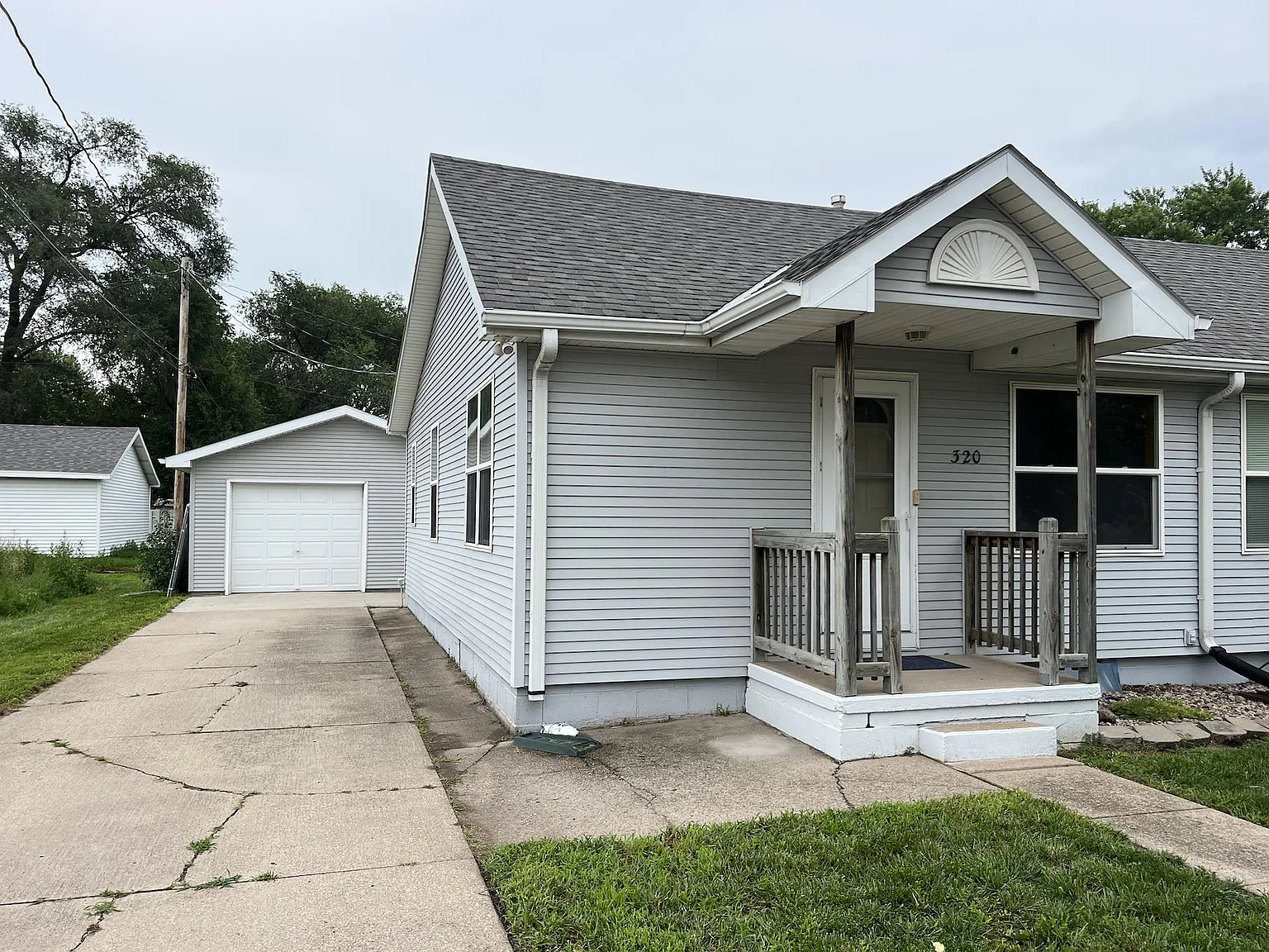 2 bed, 783 sqft, $1,350 — Photo 1