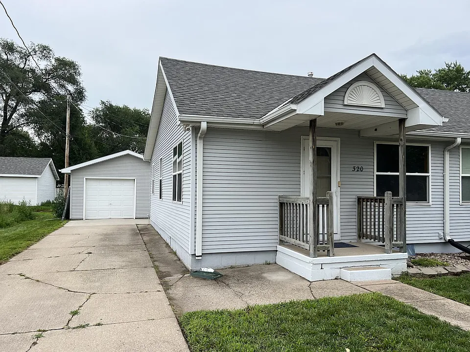 320 S Nye Ave
