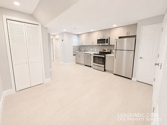 4th image of 55 Quincy Pl NW Unit B
