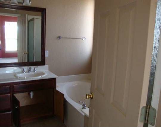 4th image of 258 Keith Foster Dr