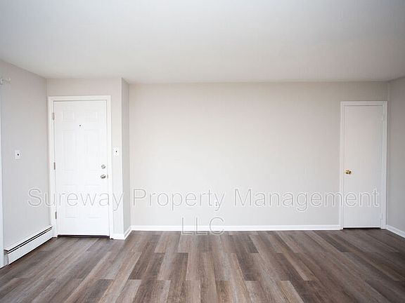 5th image of 147 Dartmouth Ave