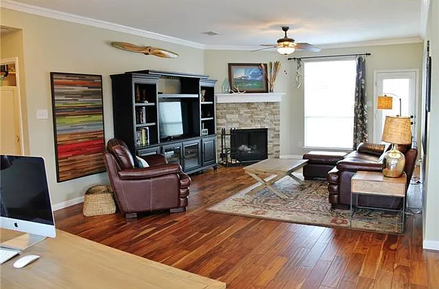 629 Rothschild Ln — Photo 10