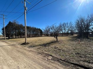 725 E Jackson Ave, Arkansas City, KS 67005