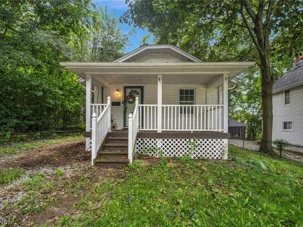 1382 Honodle Ave, Akron, OH 44305