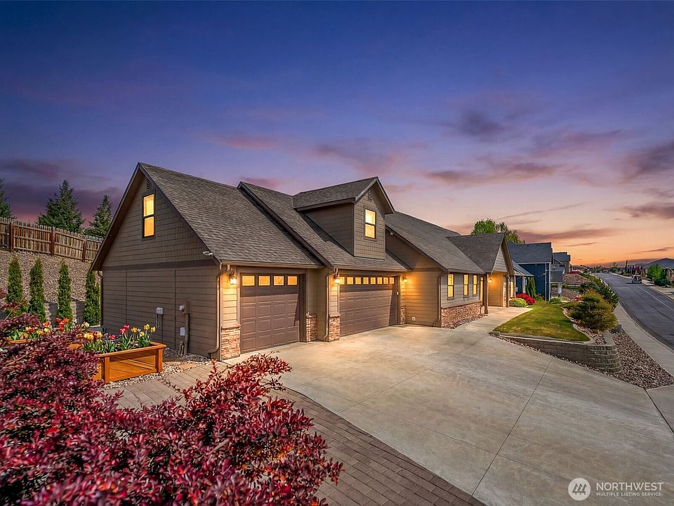 1st image of 2741 SE Falcon View Drive