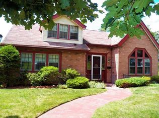 27 Upper Beverly Hls, West Springfield, MA 01089