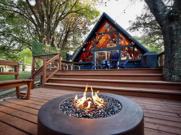 25404 Cove Dr, Spicewood, TX 78669