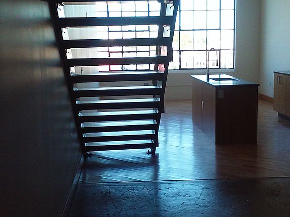 5th image of 900 Terminal Pl APT 279