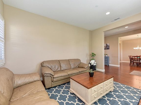 4th image of 313 Cobble Rock Ct