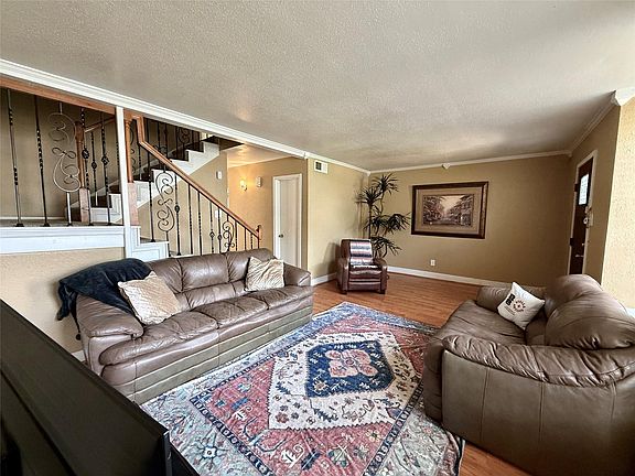 5th image of 10183 Beekman Place Dr