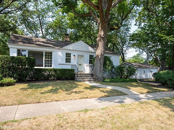 2nd image of 1929 Bosworth Ln