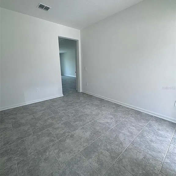 3133 Laurent Loop — Photo 6