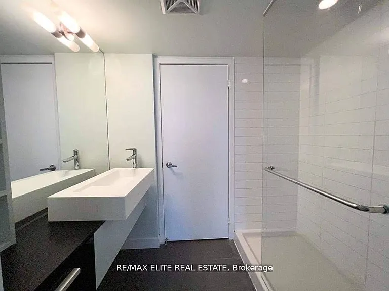 38 Dan Leckie Way #2605 — Photo 3