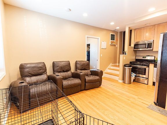 3rd image of 846 S Humphrey Ave #G