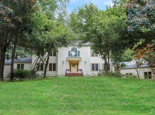 25 Farley Pond Ln, Needham, MA 02492