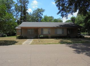 705 Walnut St, Greenwood, MS 38930