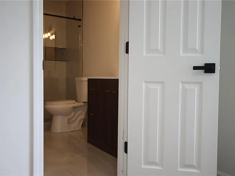 2256 Dresden Grn NW — Photo 30