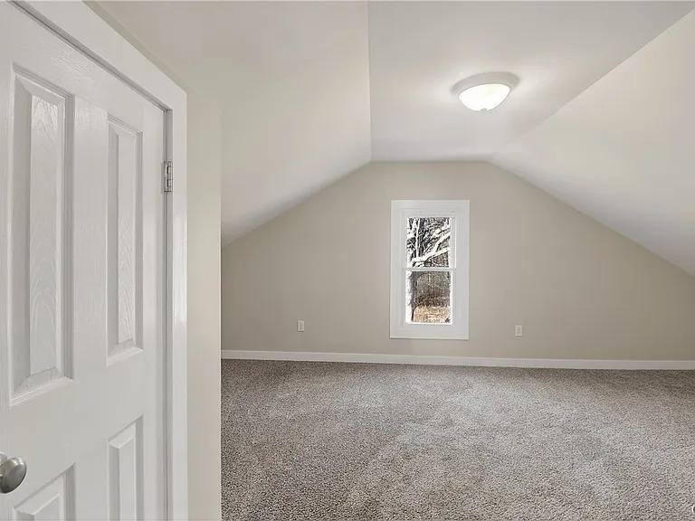 6637 Dix Rd — Photo 35