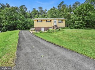 34 S Felty Rd, Pine Grove, PA 17963