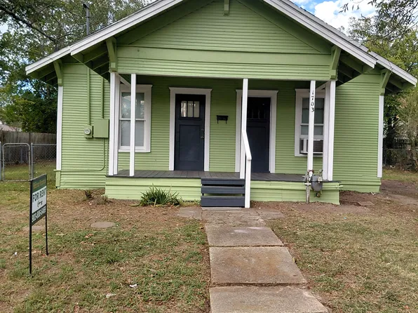1703 Pecan St, Commerce, TX 75428