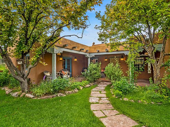 23 Media Luna, Santa Fe, NM 87508 | MLS #202232061 | Zillow