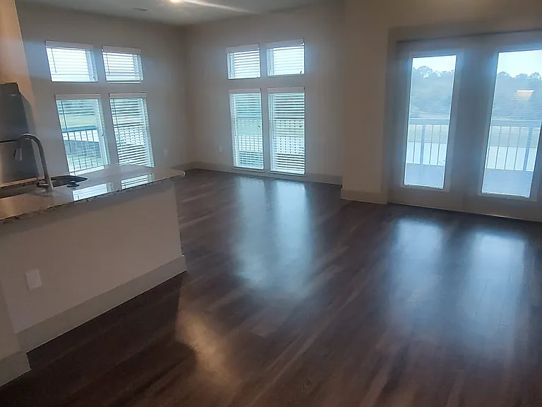 Catalon at Lago Mar I & II — Photo 115
