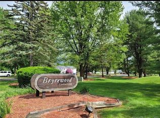 707 Twin Circle Dr #707, South Windsor, CT 06074