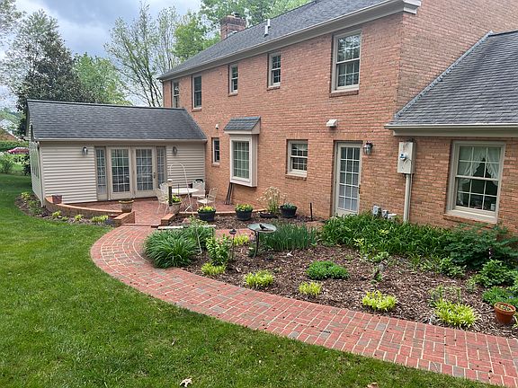 3rd image of 1192 Round Meadow Dr
