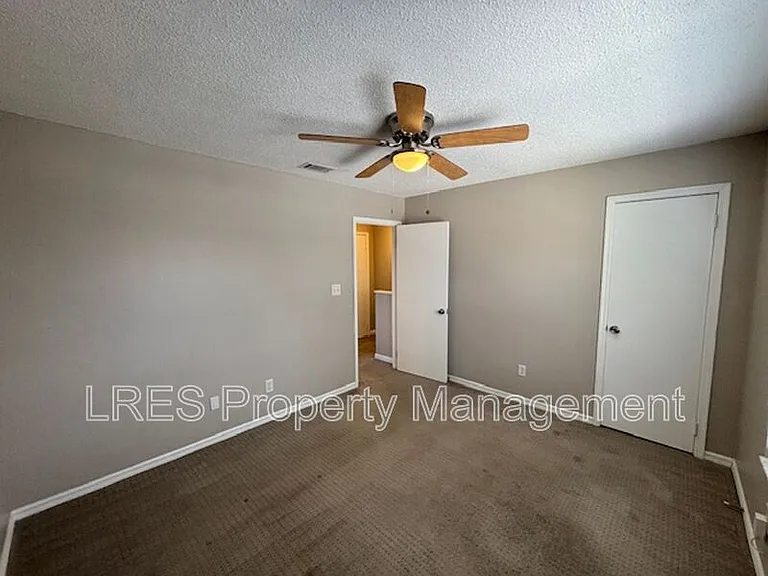517 Carambola Ave — Photo 17