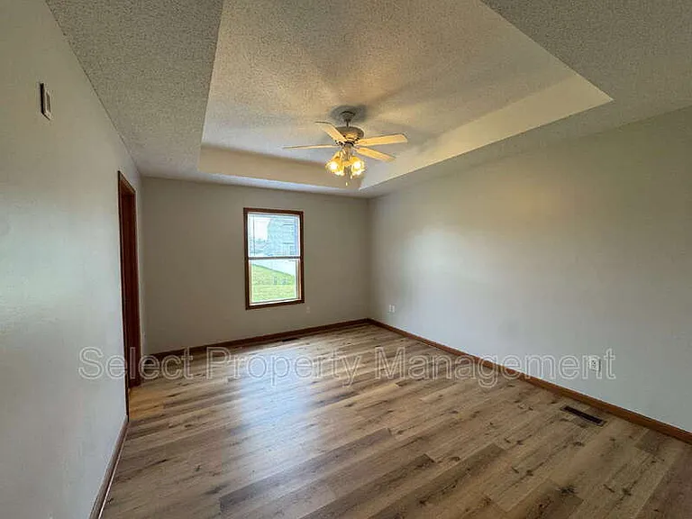 829 Willen Ln — Photo 11