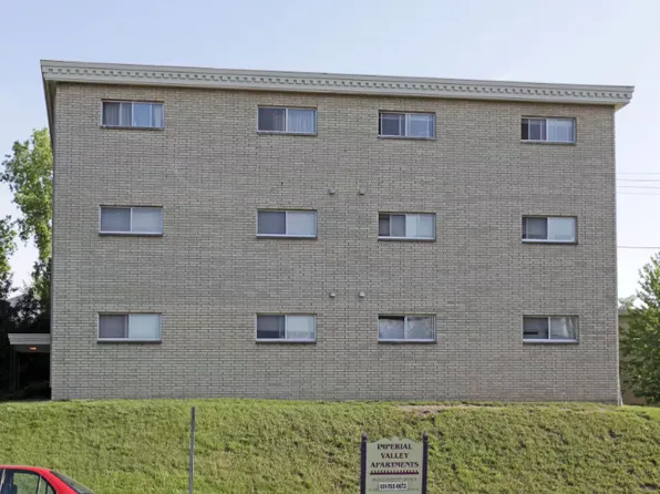 Imperial Valley Apartments, 1339 Robert St S #A79584cc7, Saint Paul, MN 55118