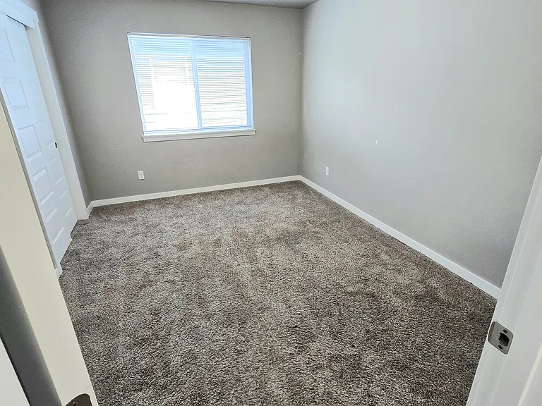 104 S Church St — Photo 18