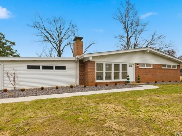 411A Tanglewood Dr, Saint Louis, MO 63124