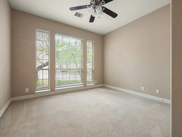 410 Cadence Hl — Photo 4