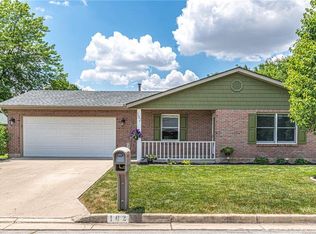 102 Fox Run Ct, Englewood, OH 45322