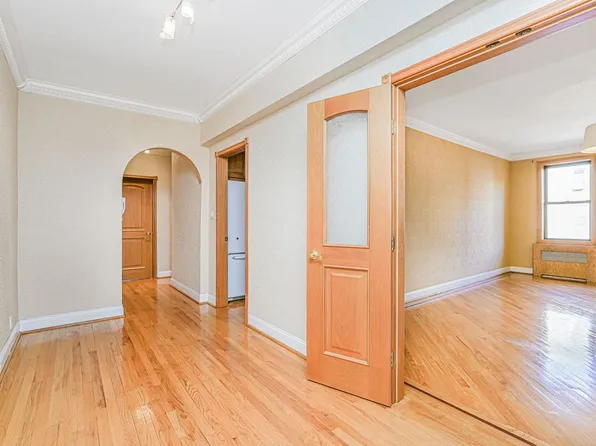 1810 Avenue N image 3 of 29