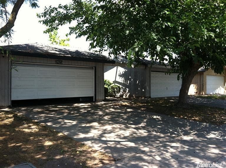 1st image of 2021 Comstock Dr