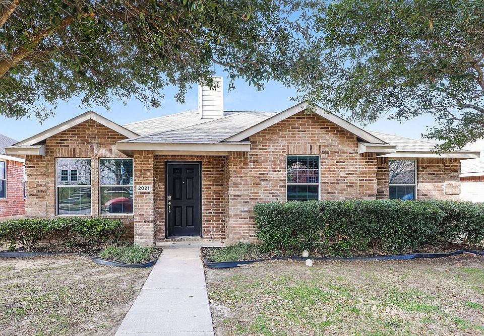 1st image of 2021 Bentwood Dr