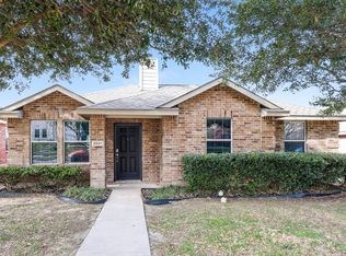 2021 Bentwood Dr, Glenn Heights, TX 75154