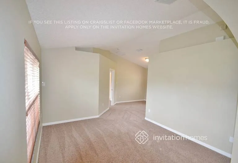 1012 Feather Dr — Photo 2