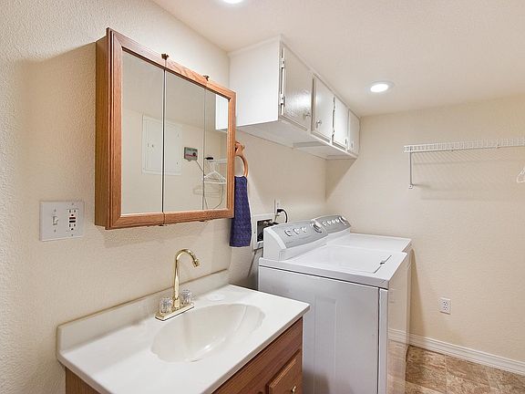 Basement Bath w/Laundry Area