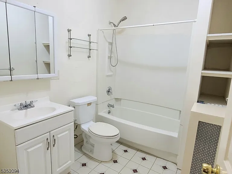 254 W Franklin St #2 — Photo 11