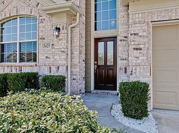 2nd image of 5425 Centeridge Ln