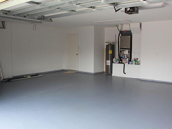 3rd image of 5916 Plummer Slade Ct