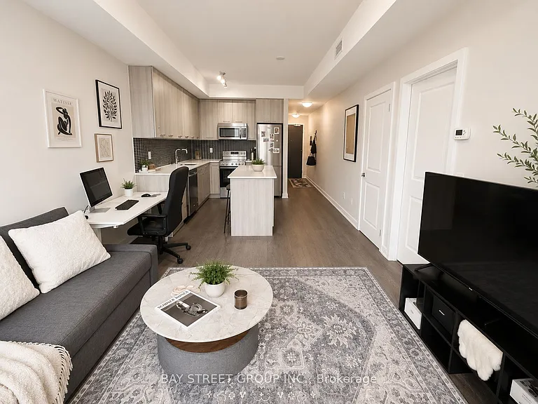 105 George St #1712 — Photo 3