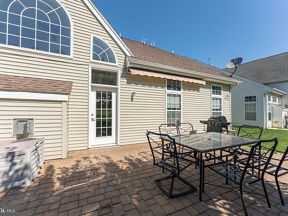 4th image of 55 Jumping Brook Dr
