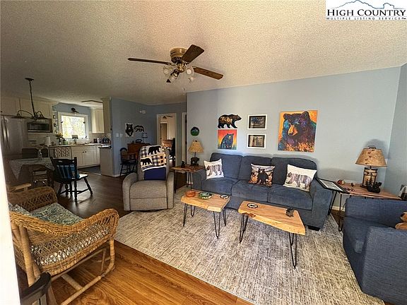 2nd image of 6 Ridgewood Lane